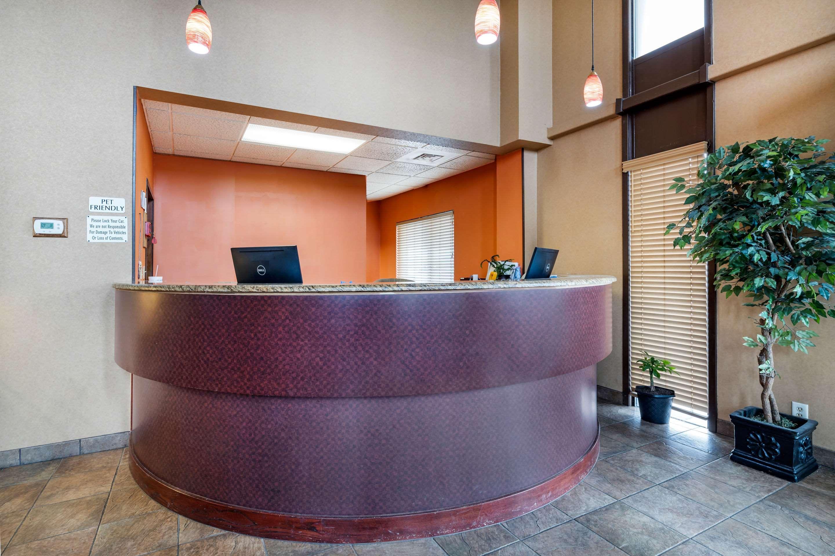 Rodeway Inn South Hutchinson エクステリア 写真