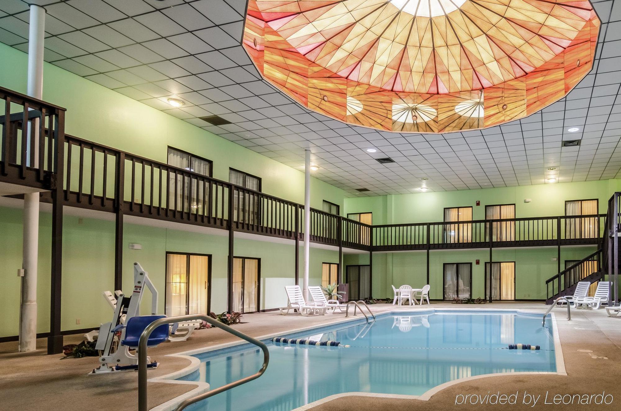 Rodeway Inn South Hutchinson エクステリア 写真